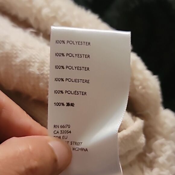 Urban Outfitters Tilly Cozy Faux Fur V Neck Cropped Hoodie Size S - Picture 5 of 5